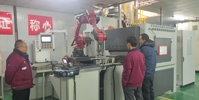 沈阳喷砂机在模具清理中的专业应用